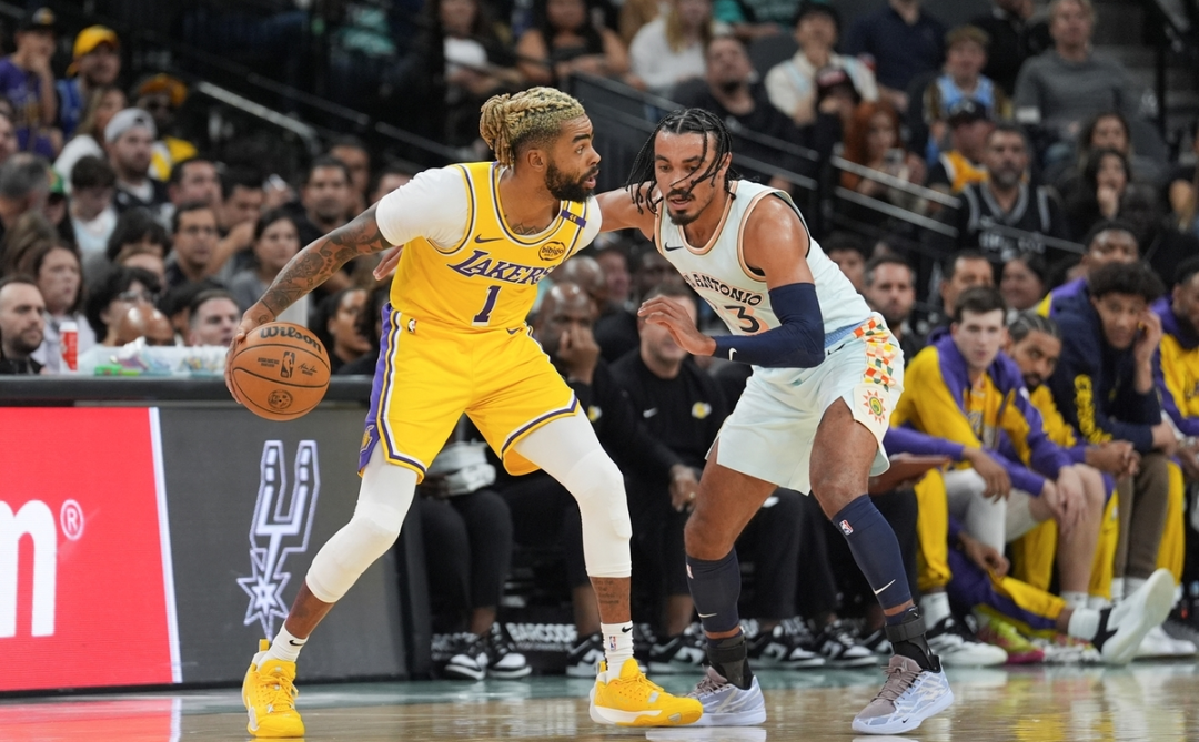 PG游戏APP-马刺横扫深圳队，浓眉哥扛起全队的简单介绍