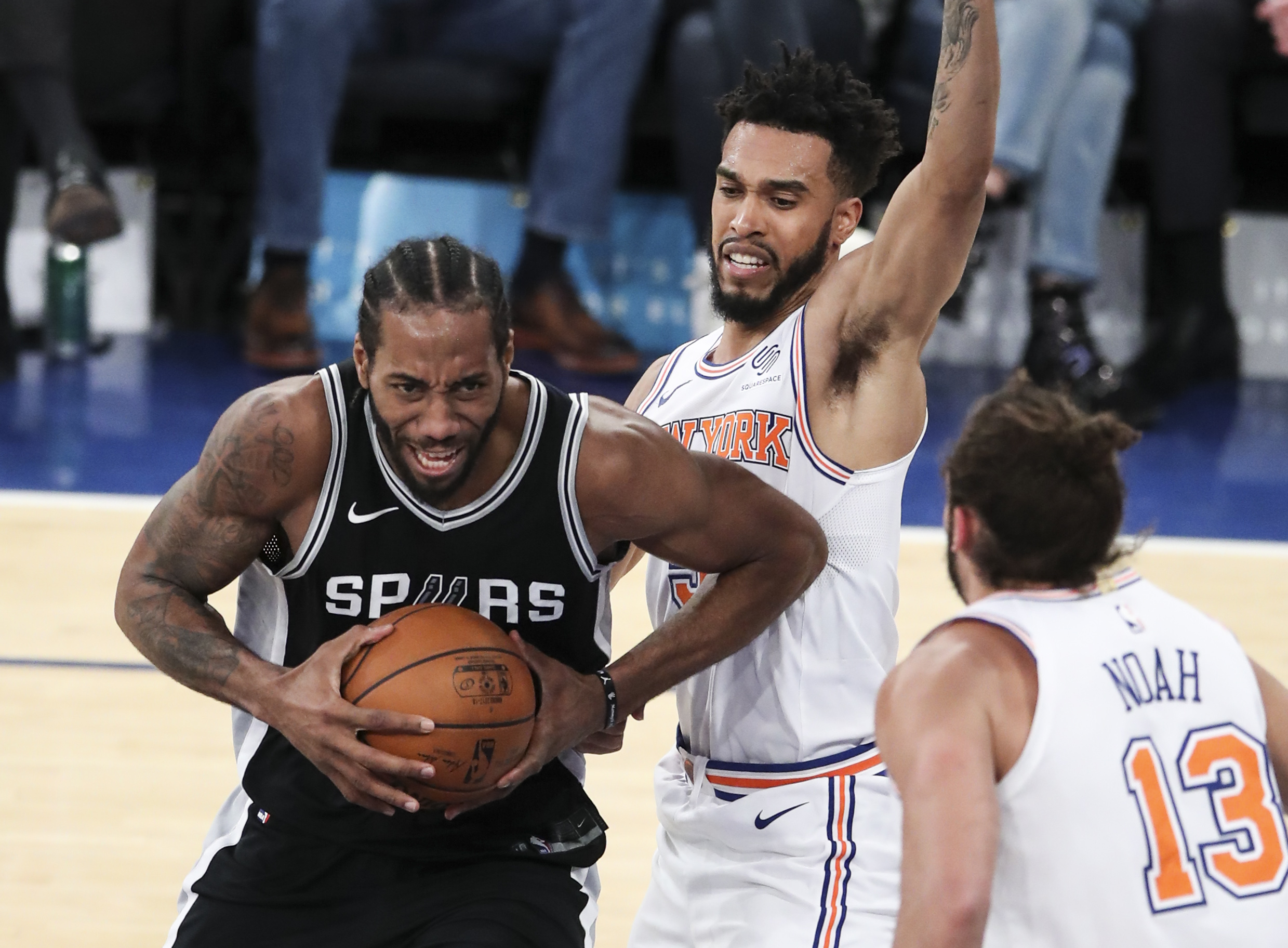 包含马刺鏖战尼克斯，张镇麟统治全场的词条