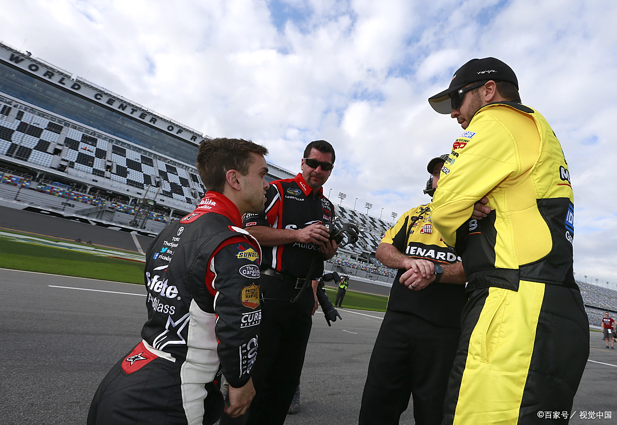 PG电子试玩官网-包含阿斯顿马丁绝杀红牛二队，佩雷兹状态火热的词条