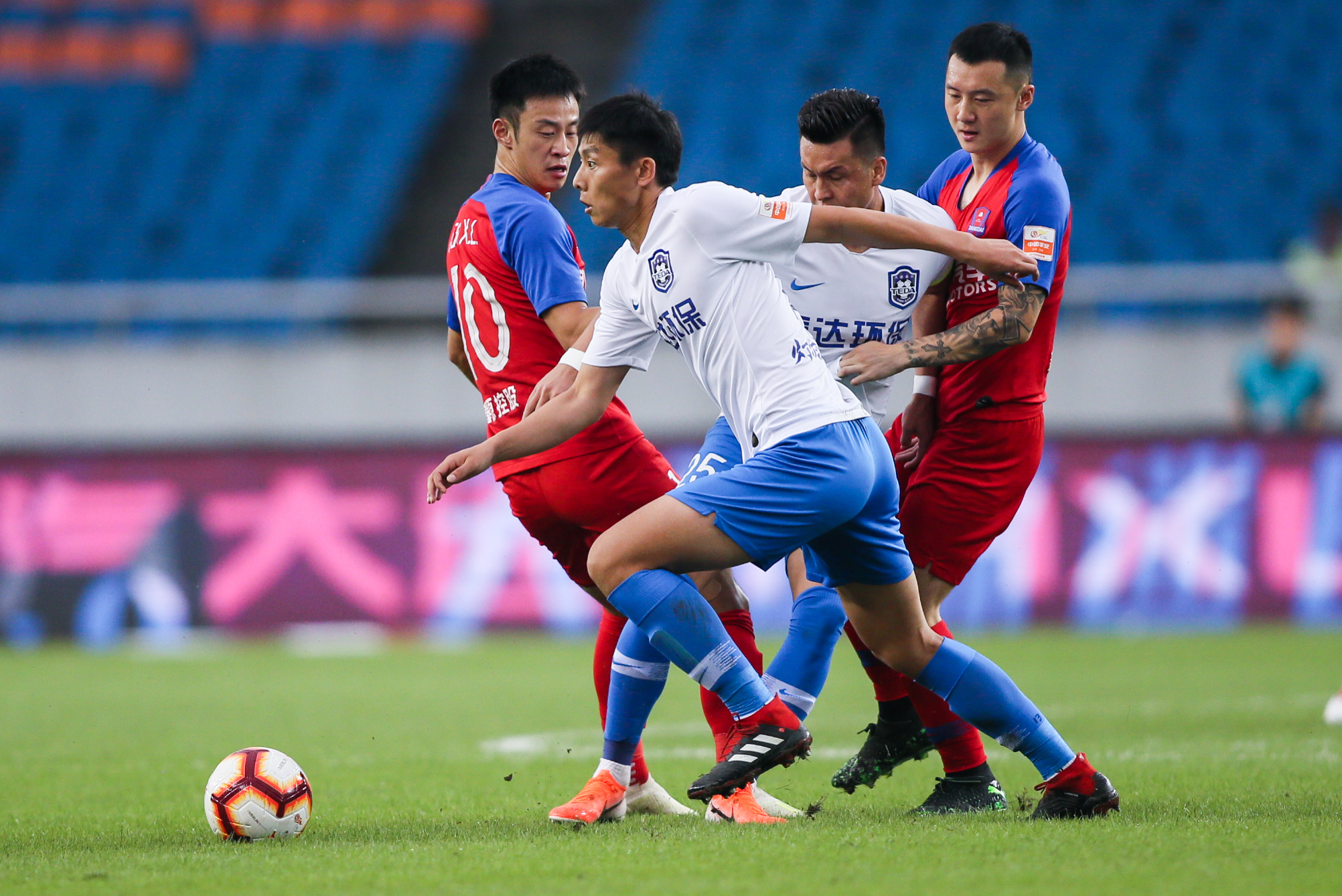 天津泰达壮志凌云，连胜势头不减