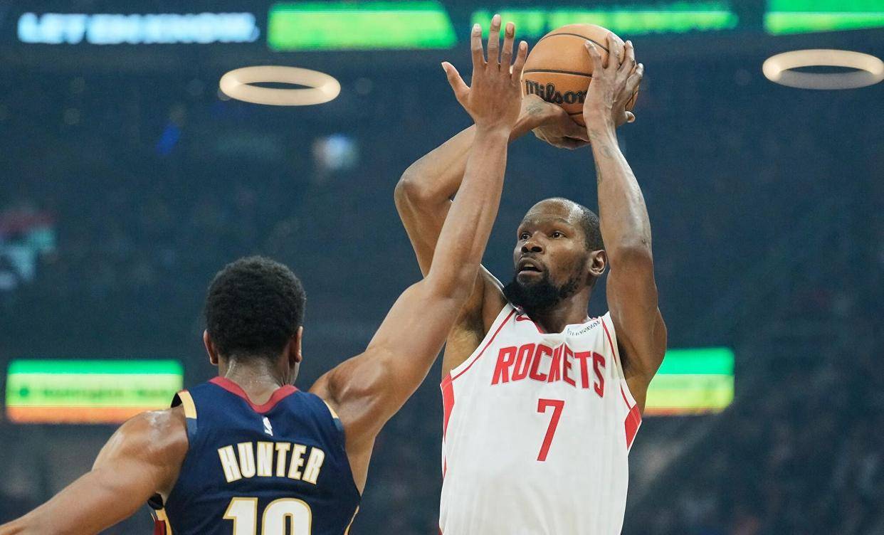 包含杜兰特大放异彩，率队赢下胜利之战的词条