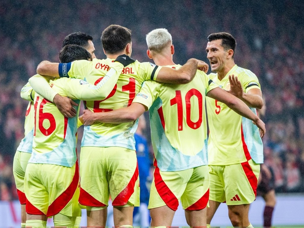 欧预赛赛场鏖战，各队盛装出征