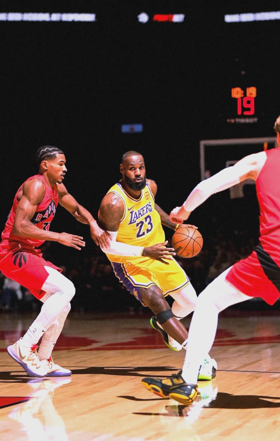 湖人逆转上海队，锡安高光表现的简单介绍