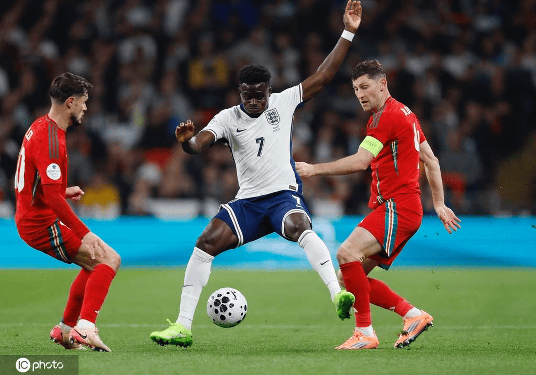 PG电子官网-英格兰队轻取瑞典队，波尔统治全场