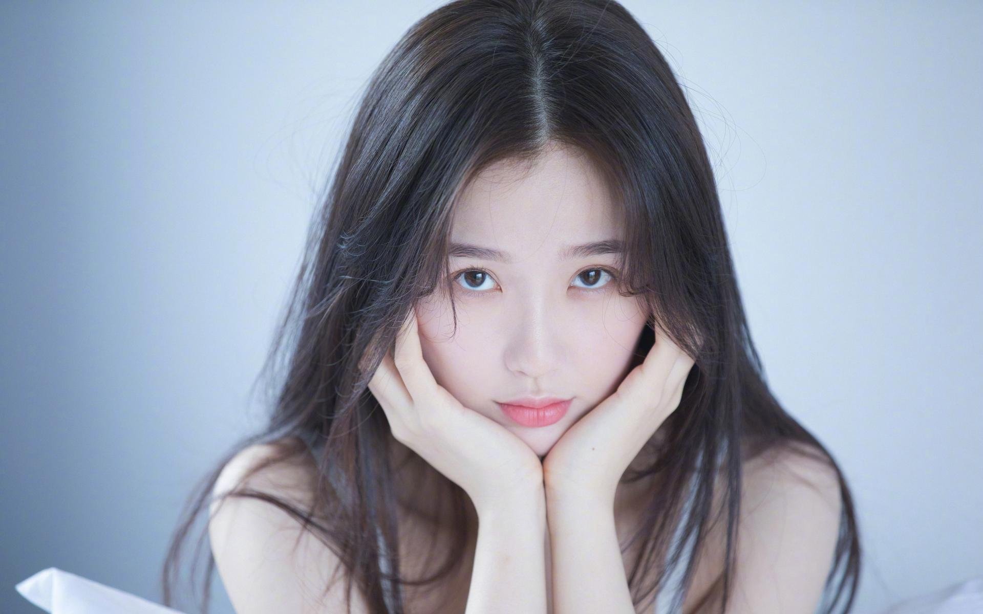 东决关键战之夜,恩佐防守端锁死对手,铸就钢铁防线传奇