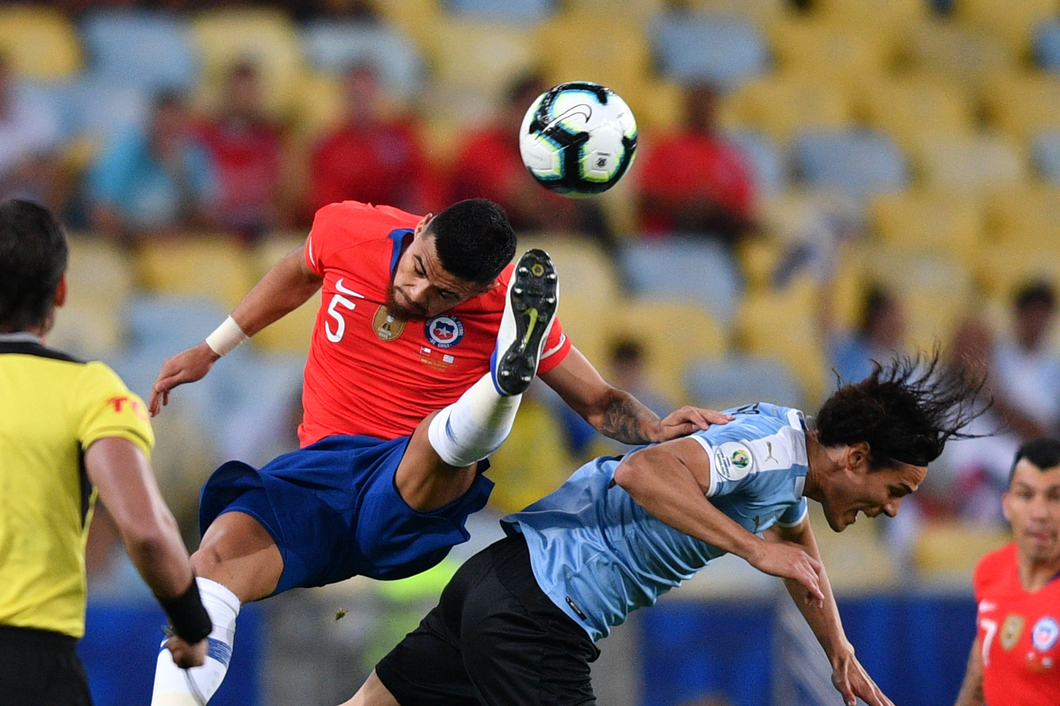 PG电子试玩-足球明星实力争夺，体育竞技激烈角逐的简单介绍