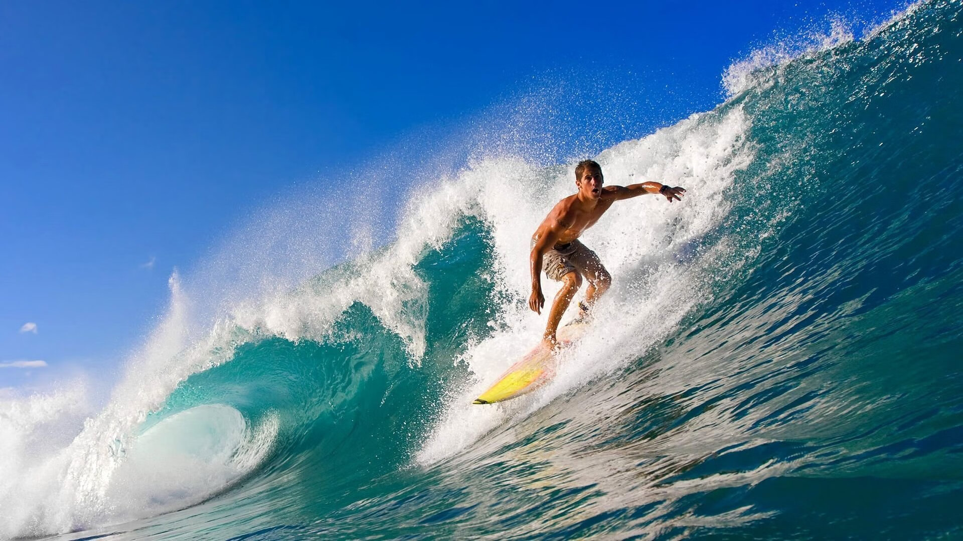 年度焦点之战，那不勒斯闪电击溃里昂，战术革命震撼欧陆